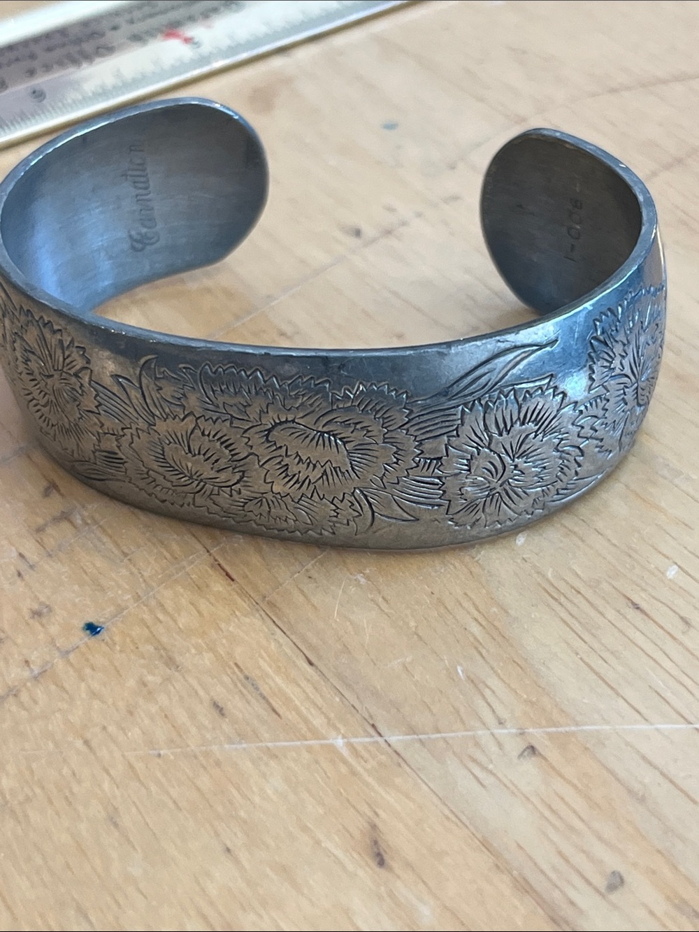 KIRK carnation Engraved Floral Metal Cuff Bracelet - pewter